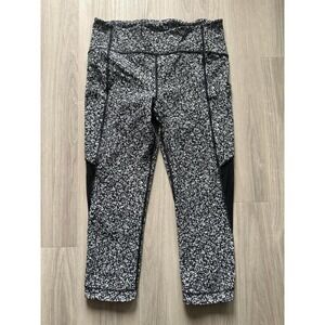 Lululemon‎ Sole Training Crop Leggings *Daisy Dust Alpine White Black size 10